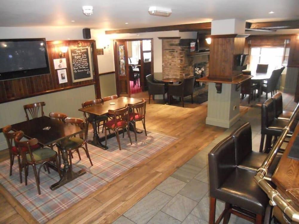 Inn The Crown 3*